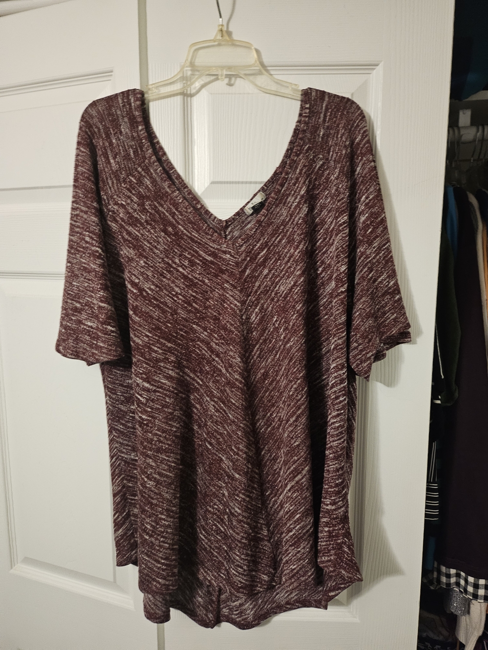 Isela Marled V-Neck Short Sleeve Lightweight Sweater - Burgundy Heather